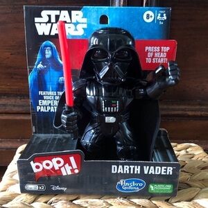 Hasbro x Disney Star Wars: Bop it! Darth Vader